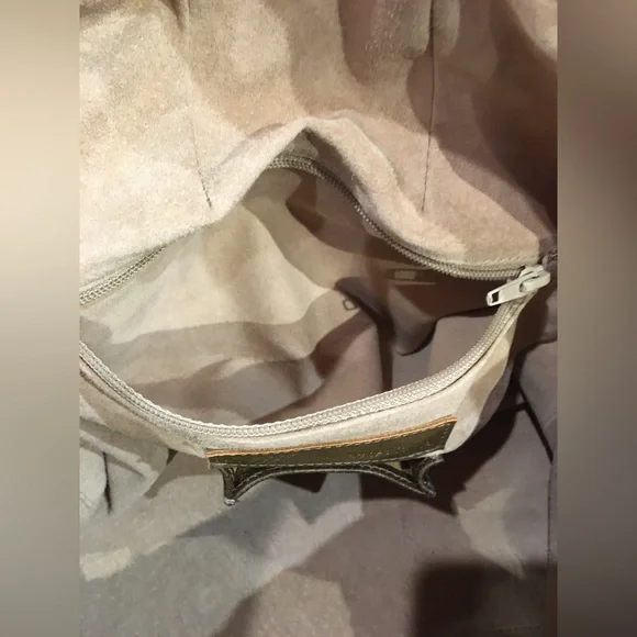 Max Leather - Picture 8 of 8